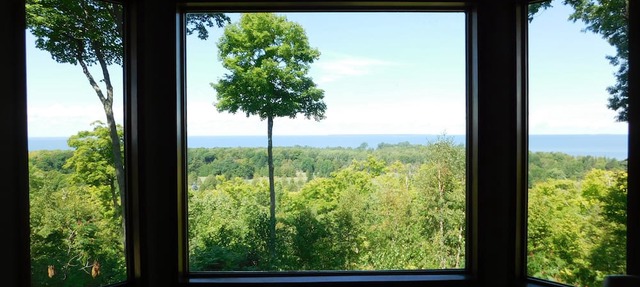 AUTUMN DEAL! DOOR COUNTY GETAWAY @ LANDMARK RESORT - Cozy 1 BR. WOODVIEW in Egg Harbor