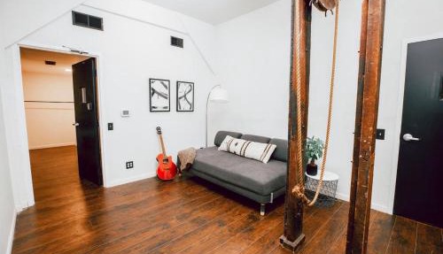 Entire Loft Located Downtown Near UofM Stadium in Ann Arbor