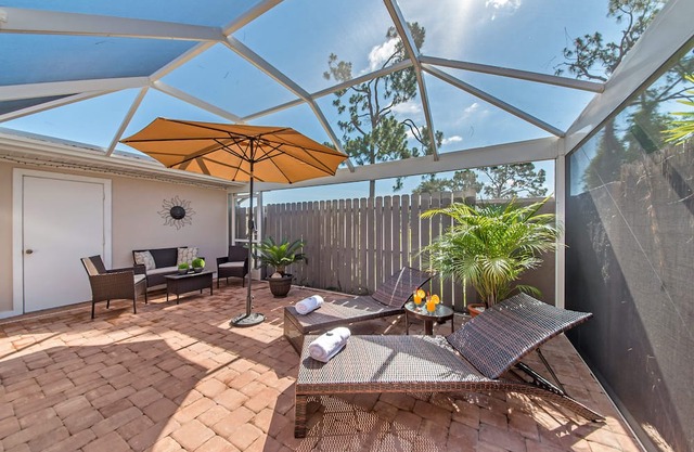 Updated Polynesian Villa - 5 minutes from Gulf Beaches! in Bonita Springs